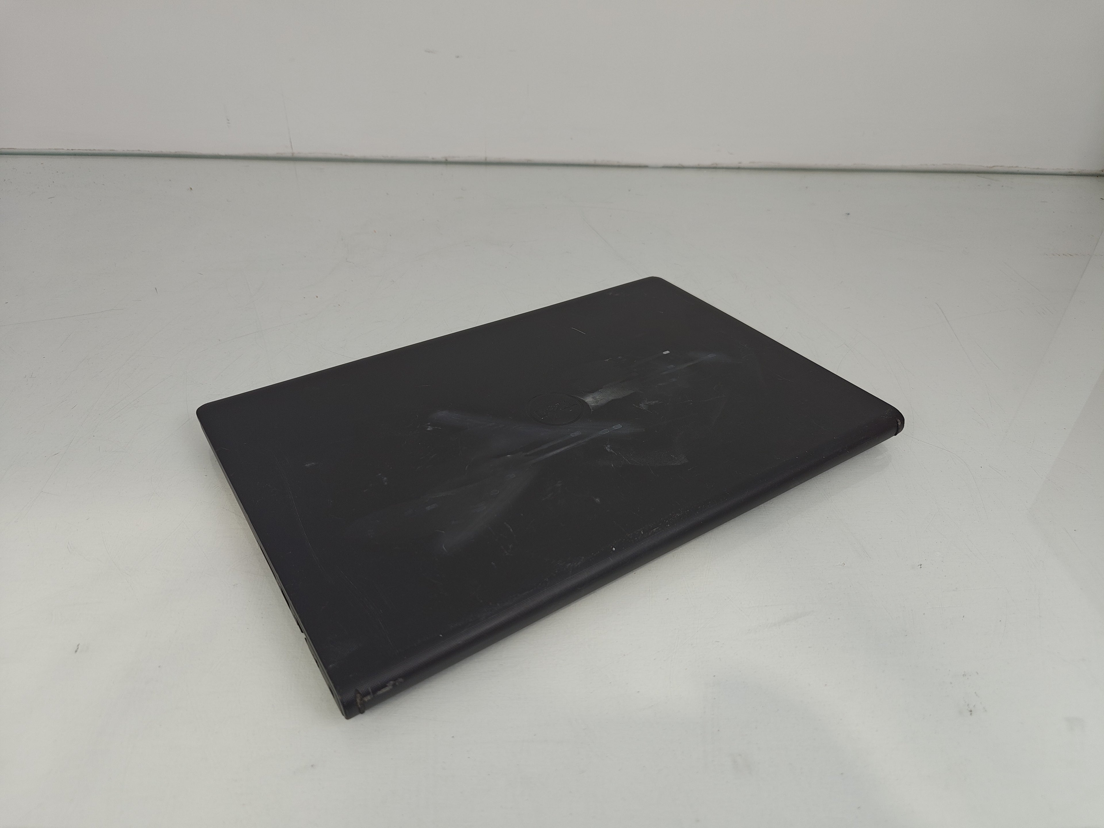 Dell Vostro 3520 15.6-in Laptop Intel Core i5-1235U 8GB 512GB NVMe Windows 11 Pro