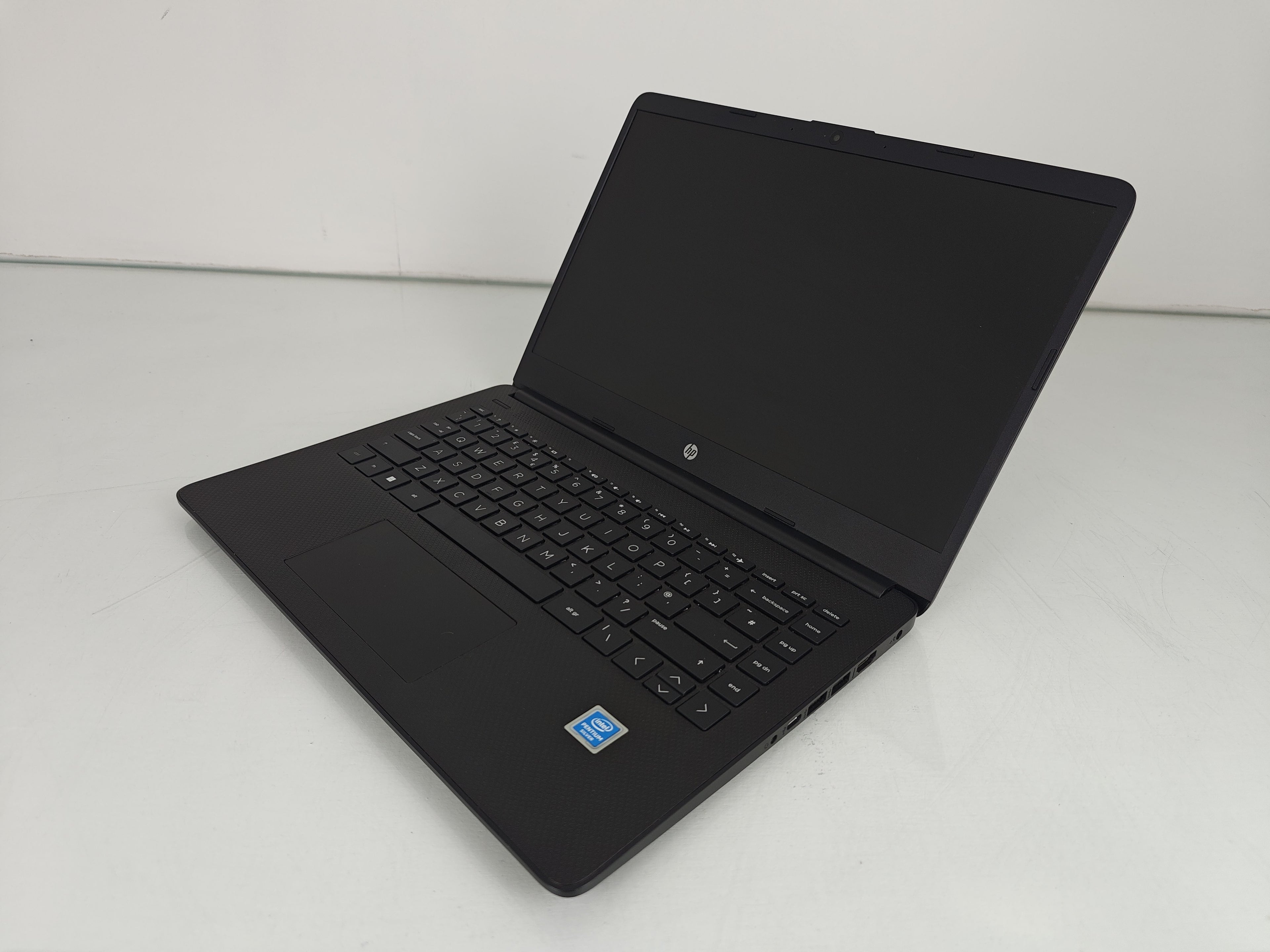 HP 14S-dq0011na 14-in Laptop Intel Pentium Silver N5030 4 GB 128GB SSD Windows 11 Home - Fair