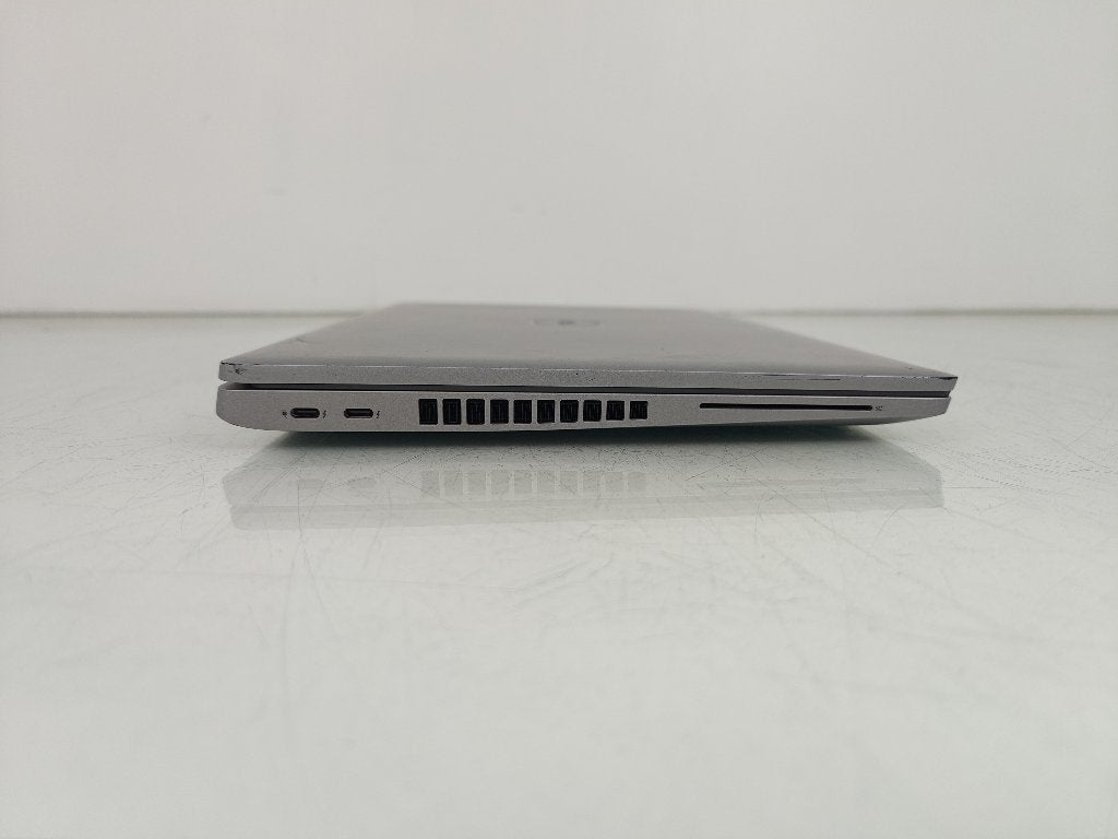 Dell Latitude 5520 15.6-in Laptop Intel Core i7-1185G7 16GB 256GB NVMe Windows