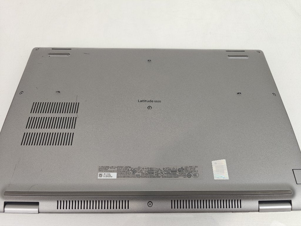 Dell Latitude 5520 15.6-in Laptop Intel Core i7-1185G7 16GB 256GB NVMe Windows