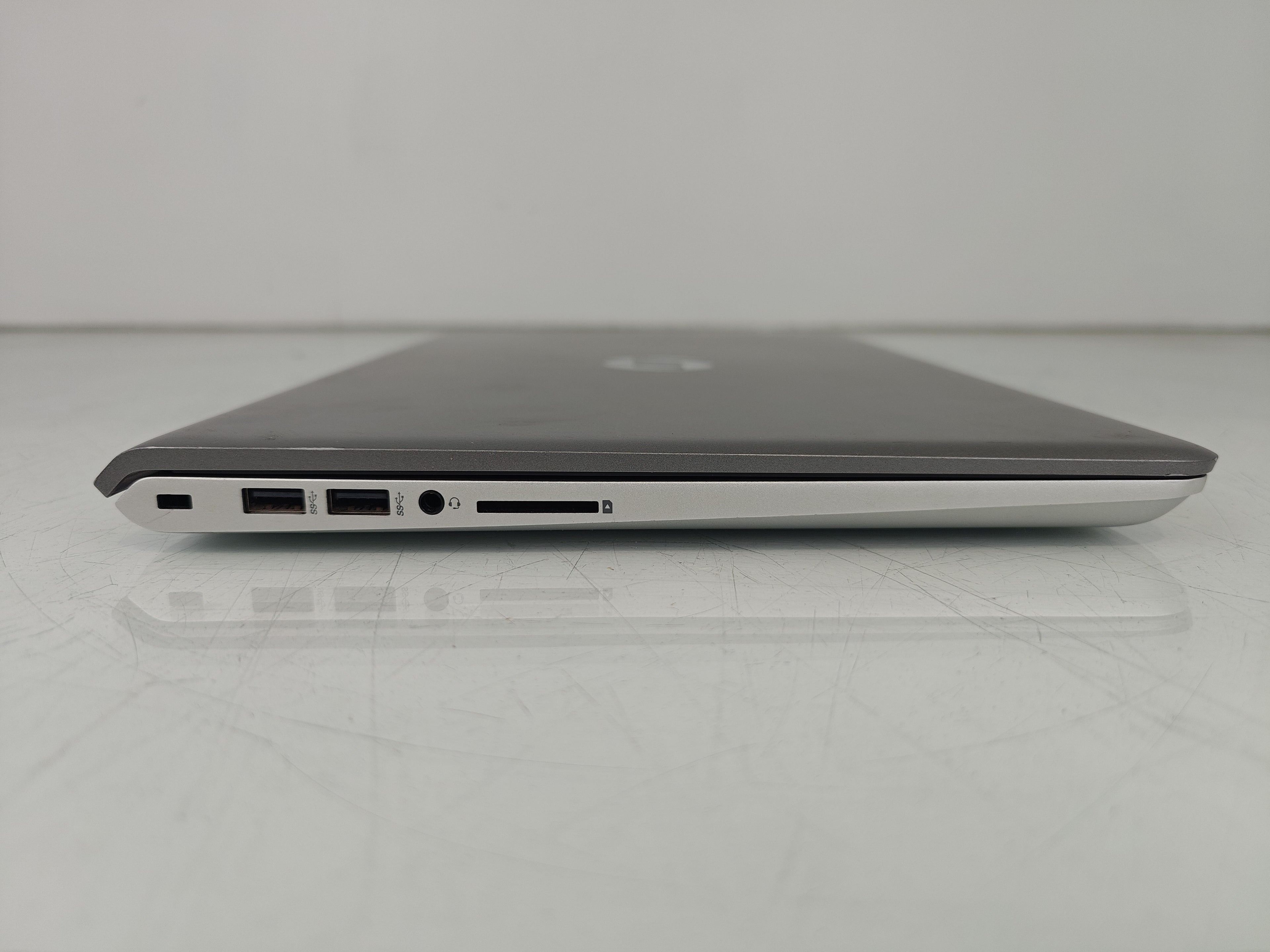 HP Pavilion 14-bk052sa 14-in Laptop Intel Core i3-7100U 2.4GHz 8GB 128GB SSD Windows 11 Home